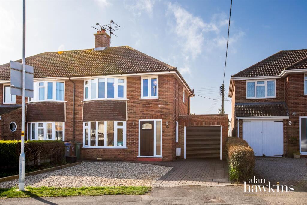 Main image of property: Longleaze, Royal Wootton Bassett SN4 8