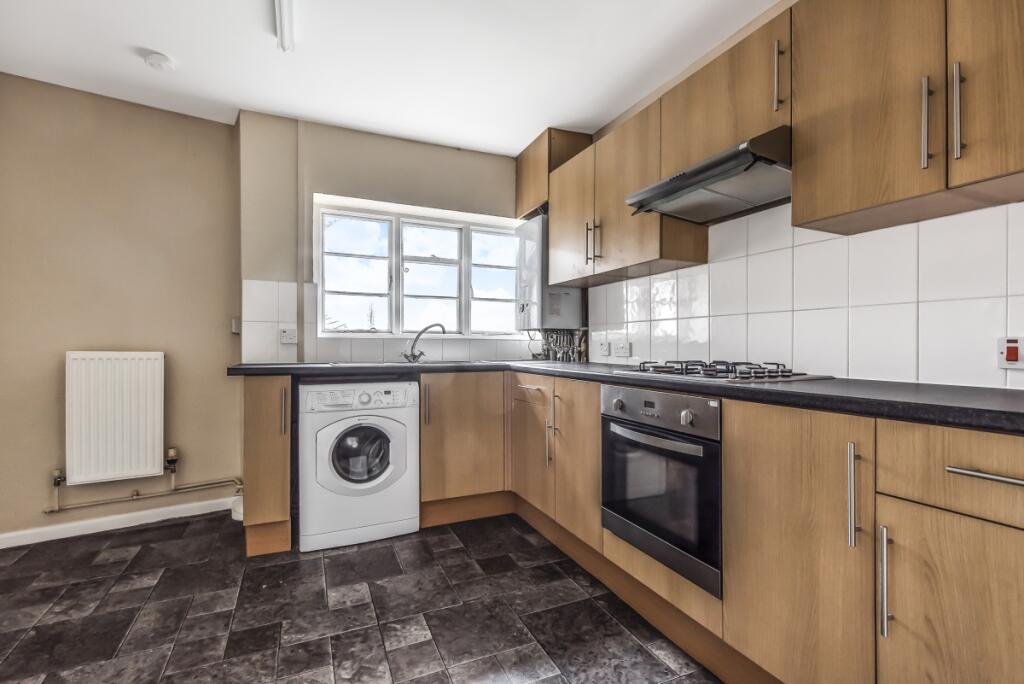 Main image of property: East End Road, East Finchley, London, N2