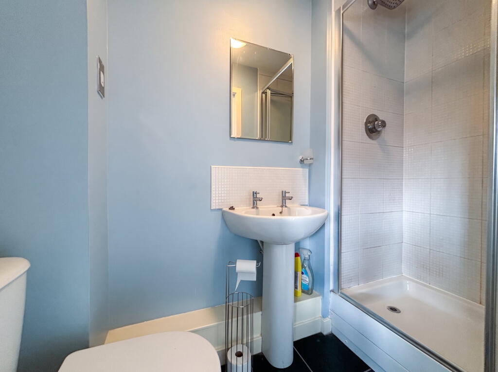 Apartment in Gloucester, Kingsway, Quedgeley - More