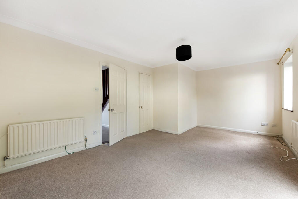 House in Southampton - More