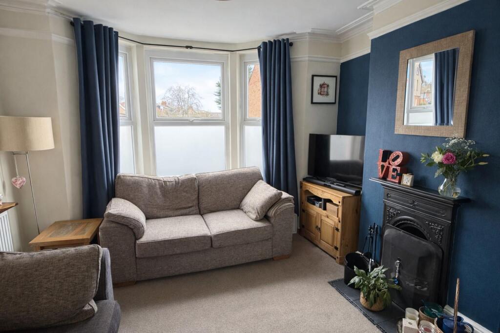 House in Northampton, Kingsthorpe Hollow - View 4