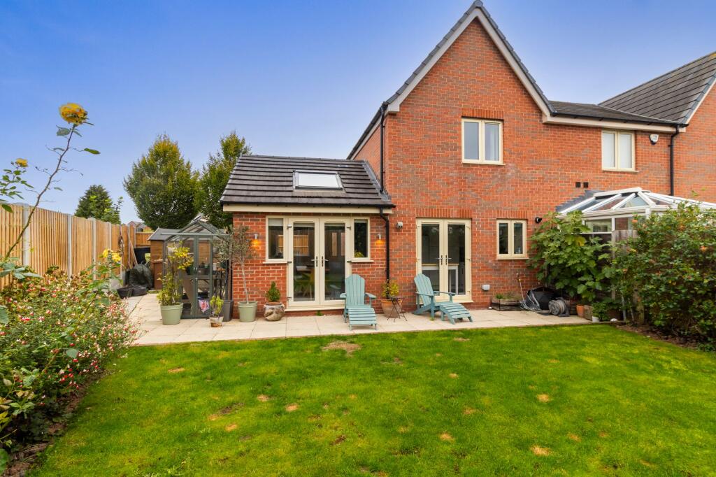 52, Deane Drive, Whittington, WR5 photo 4