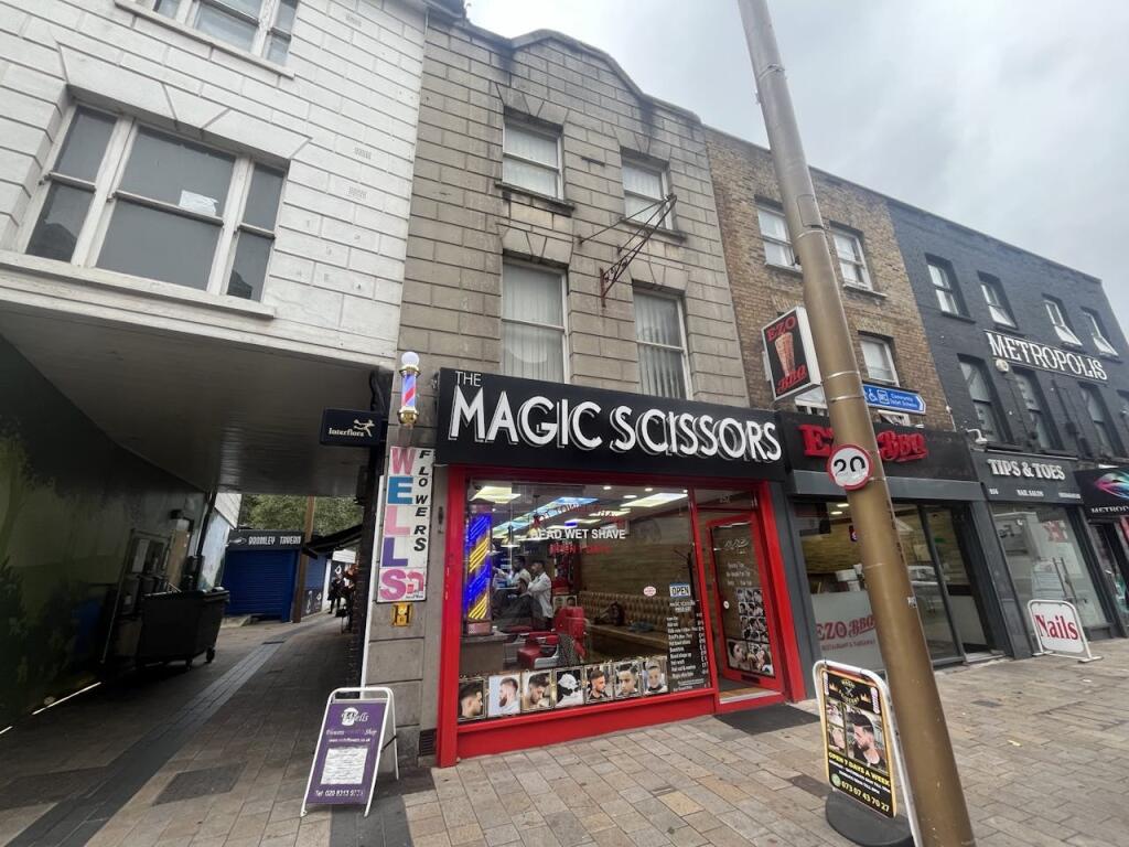 Main image of property: 252 High Street, Bromley, BR1 1PG
