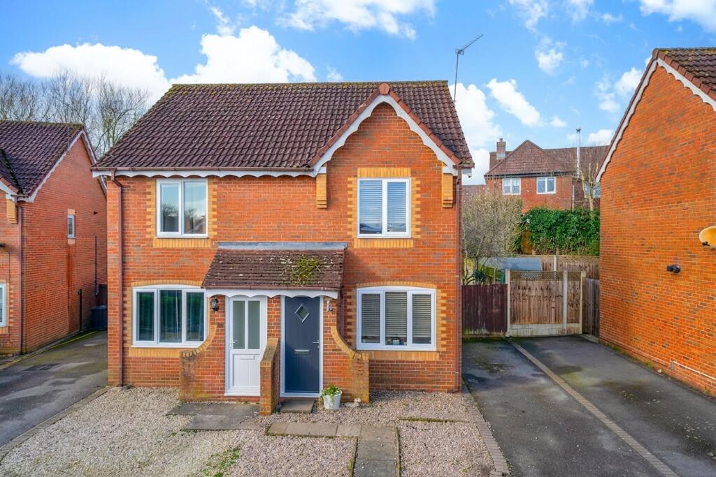 Main image of property: Hartmann Close, Cleobury Mortimer, DY14