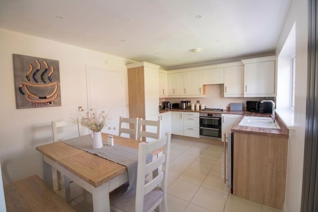 House in Pen-y-ffordd, Flintshire - View 4