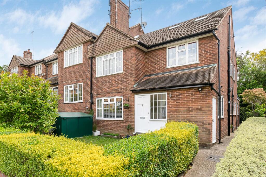 Main image of property: Kelvedon Close, Kingston Upon Thames