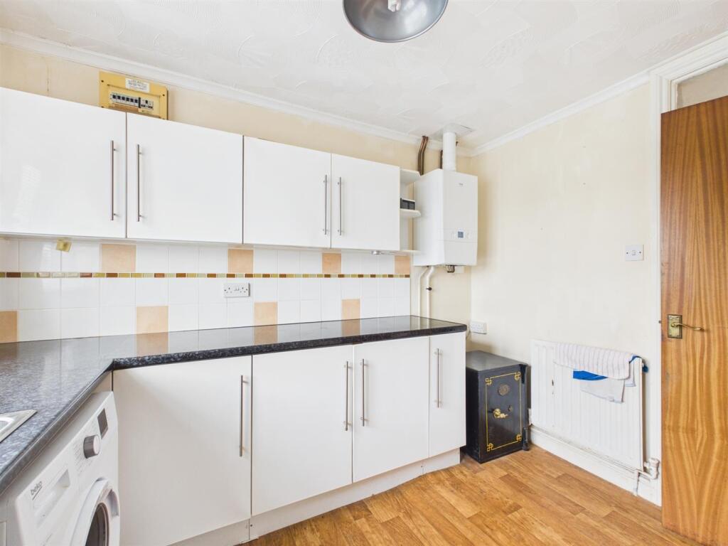 Highfield Avenue, Sutton-On-Sea, Mablethorpe photo 5