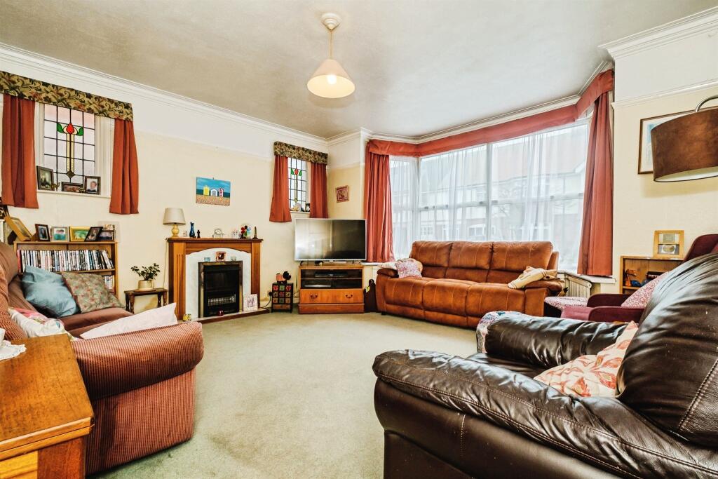 Chatham Road, Worthing - View 2