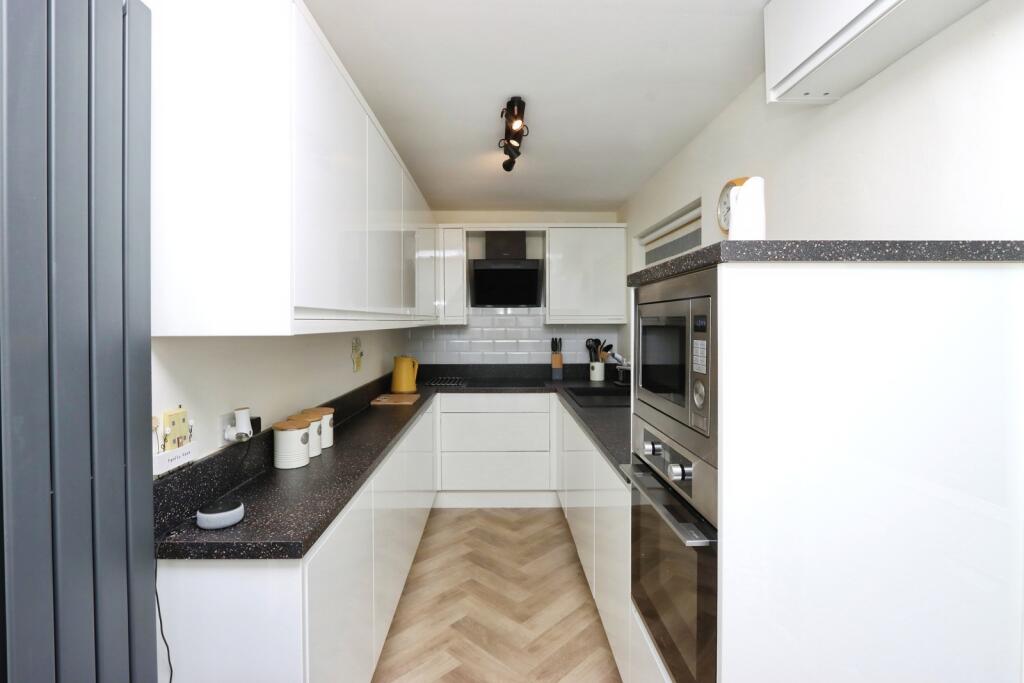 House in Rotherham, Aston cum Aughton - View 4