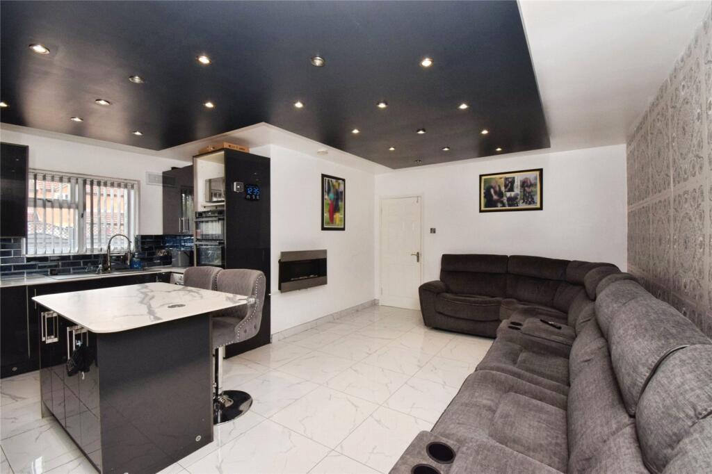 House in Leicester - More