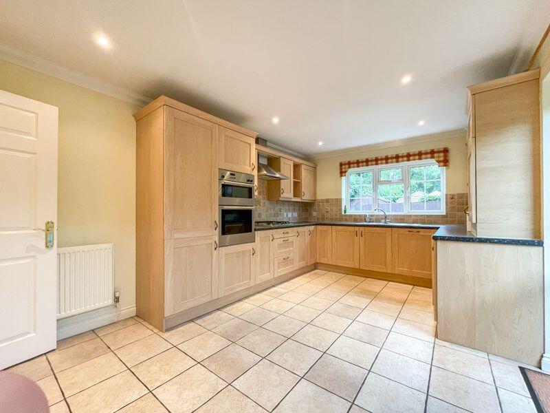 Granada Road, Hedge End, SO30 photo 2