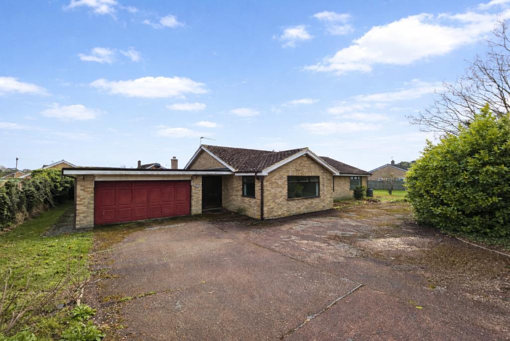 Main image of property: 15 Highfields Drive, Lakenheath, Brandon, IP27 9EH