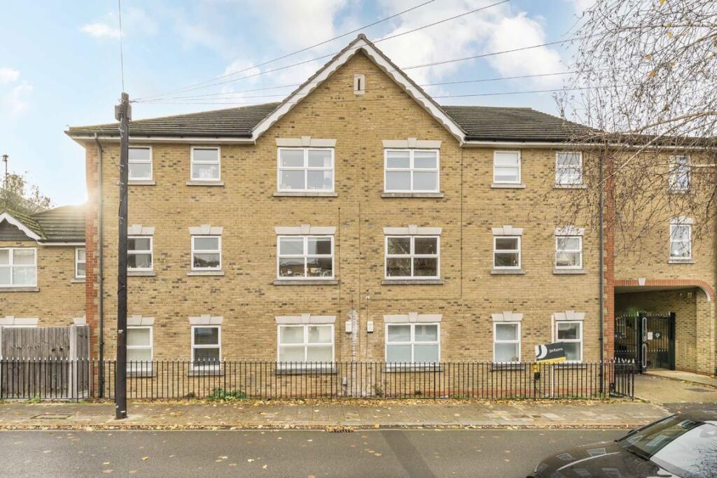 Main image of property: Crescent Lane, Clapham