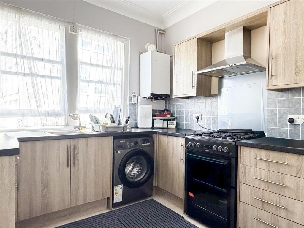 Old Orchard Road, Eastbourne, BN21 1DB - View 5