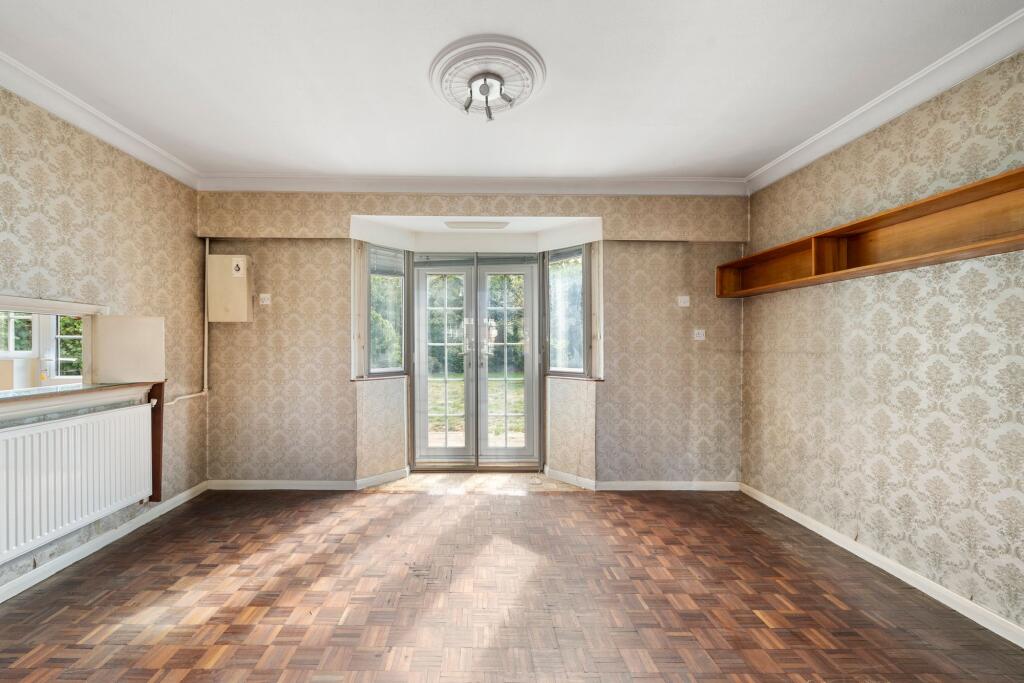 Hill Rise, Esher, KT10 photo 3