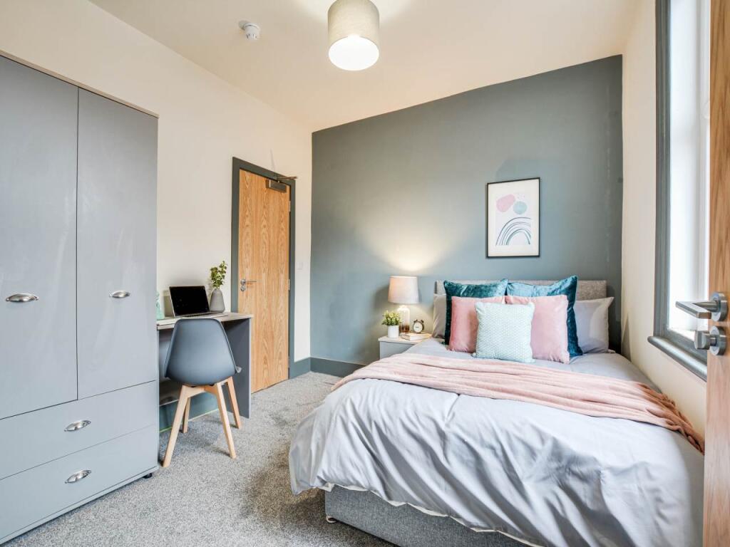 Main image of property: Knowle Mount (Room 4), Burley, Leeds