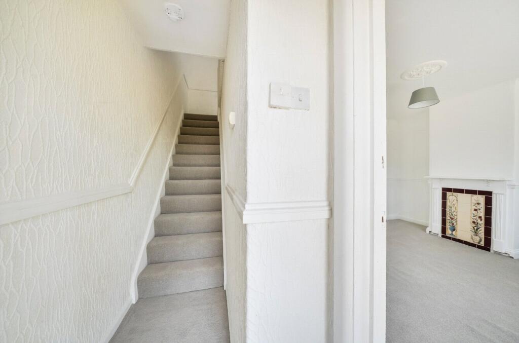 House in Bruton, Somerset - More
