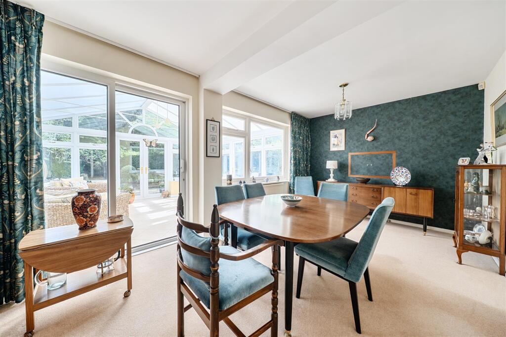 House in Surrey Heath, Surrey - View 4