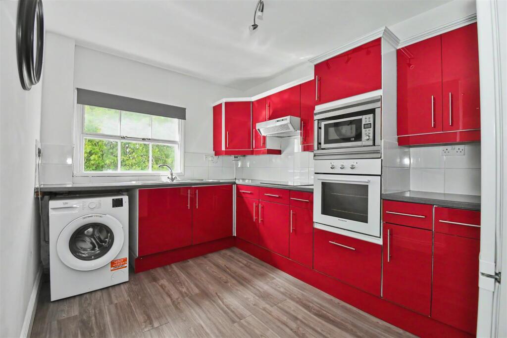 Apartment in Warwick, Royal Leamington Spa - View 5