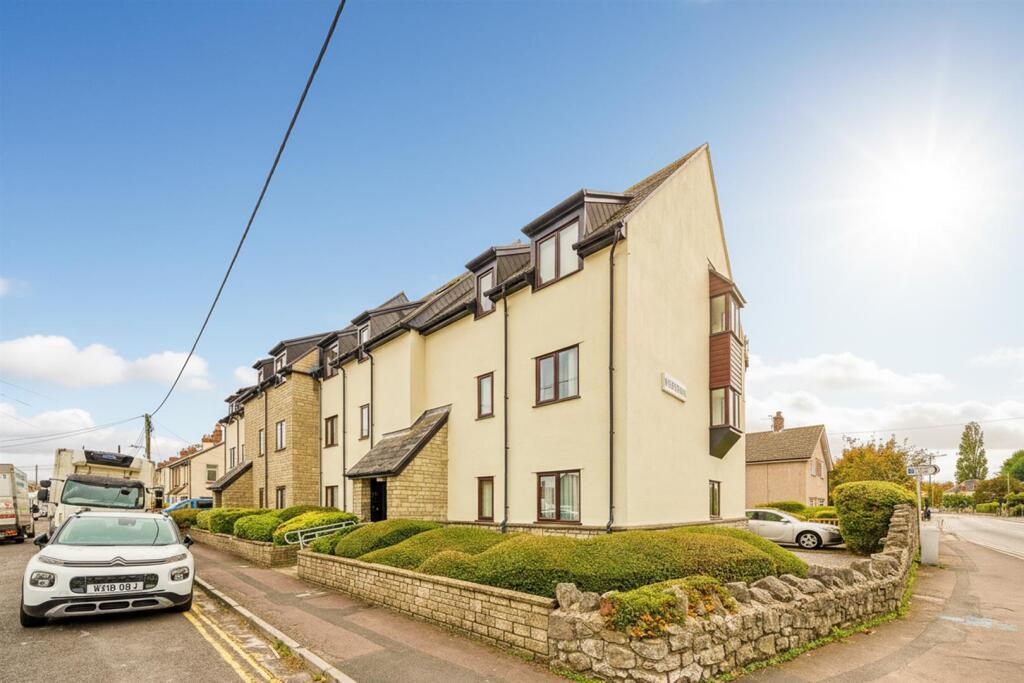 2-bed flat on Westonia, Greenwood Road, Worle - NO ONWARD CHAIN, £165,000