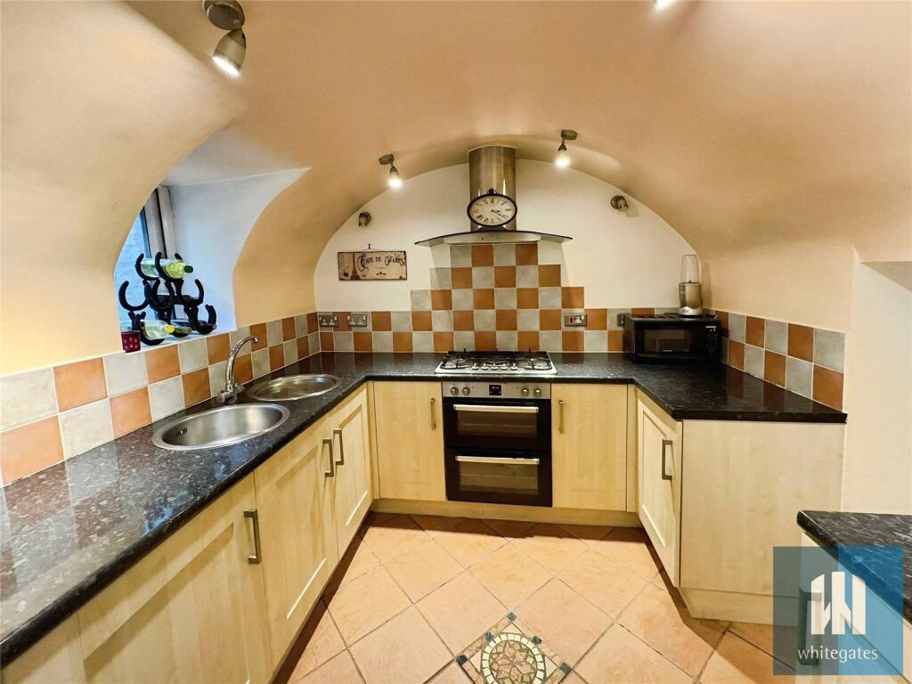 House in Kirklees, Mirfield - View 5
