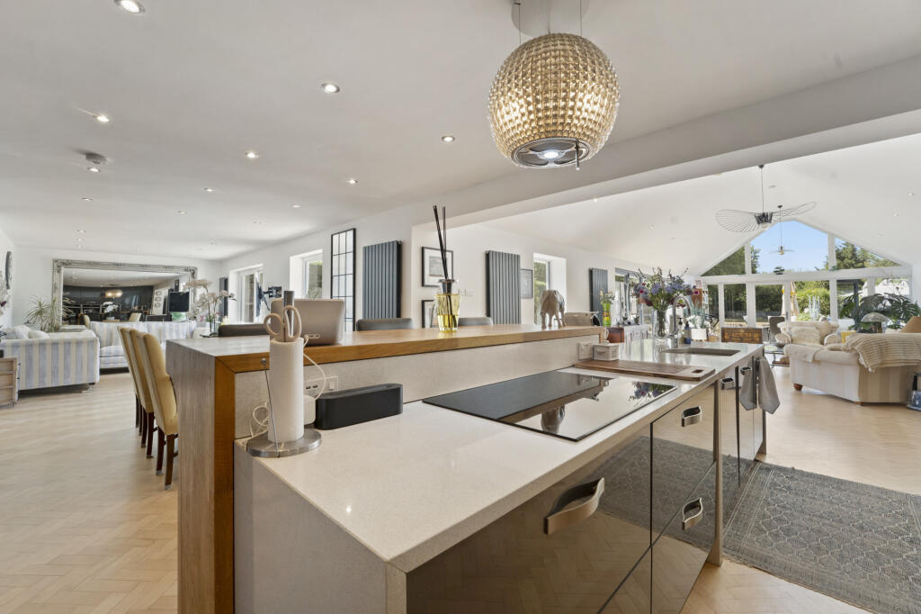 House in Tonbridge - More