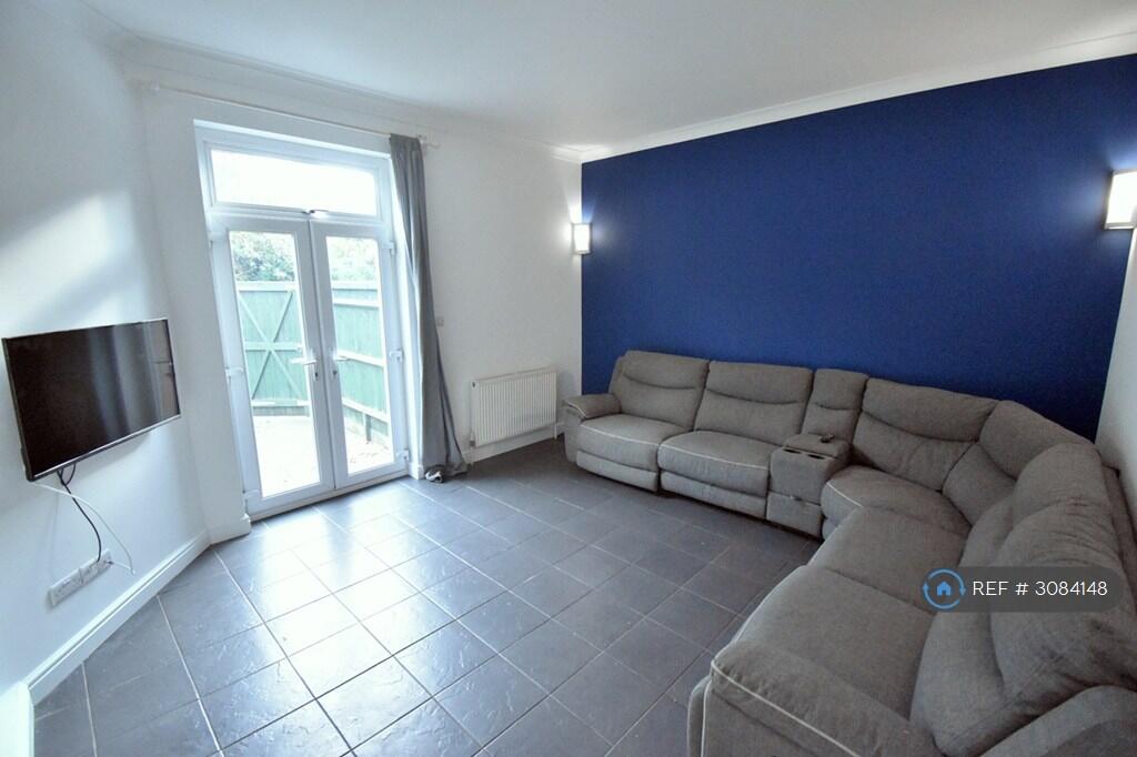 House in Reading - View 3