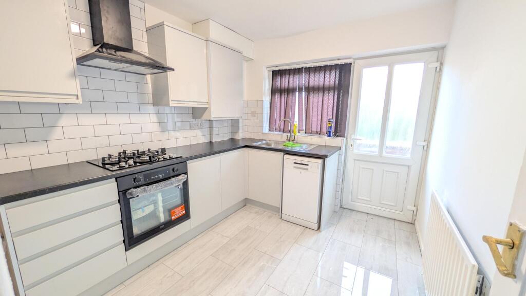 Main image of property: Pembroke Court, Woodborough Road, Nottingham, NG3 5FE