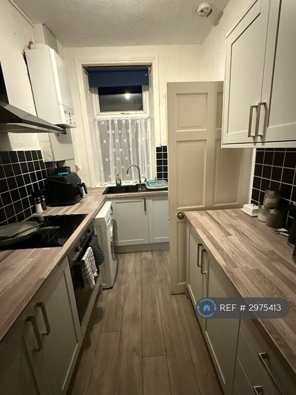 Fountain Street, Morley, Leeds, LS27 - View 2