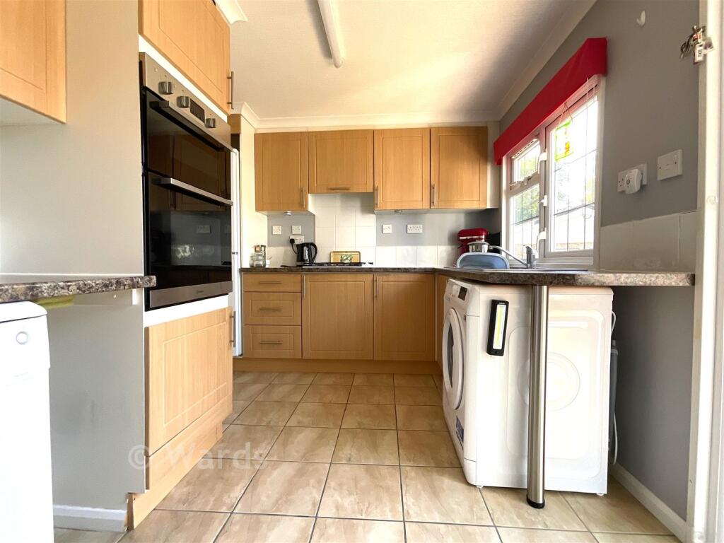 London Road, West Kingsdown, Sevenoaks, Kent photo 3
