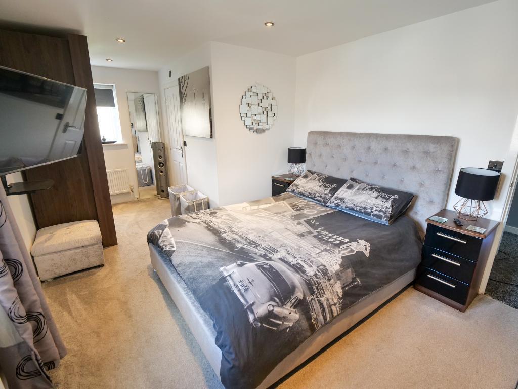 House in Lancaster, St George's Walk, Marsh - More