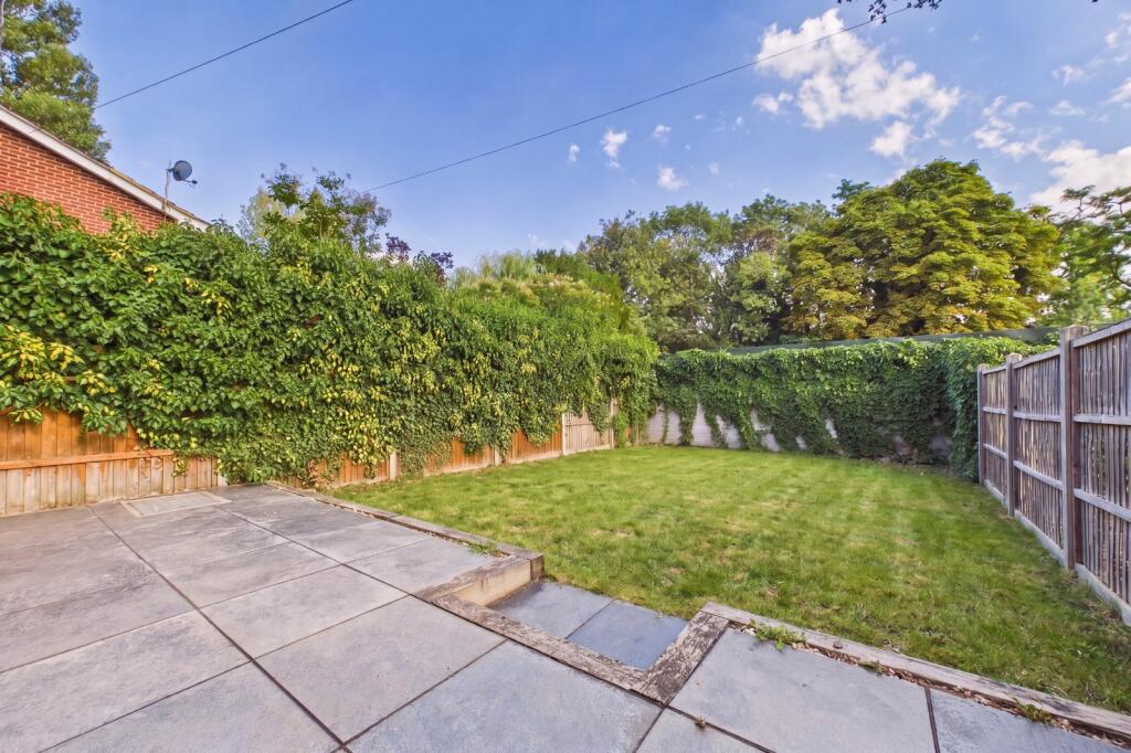 House in Maidenhead, Fishery - View 3