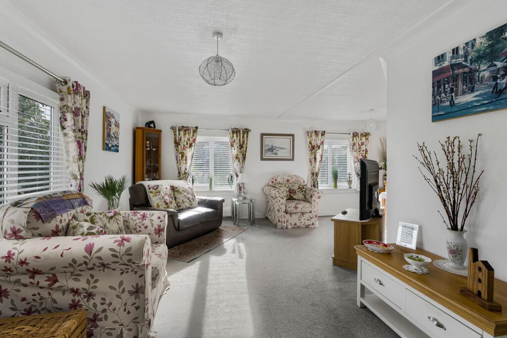 House in Southend-on-Sea - View 4
