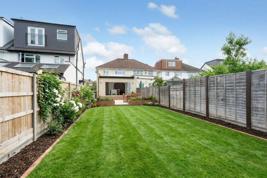House in Kingston upon Thames - View 3