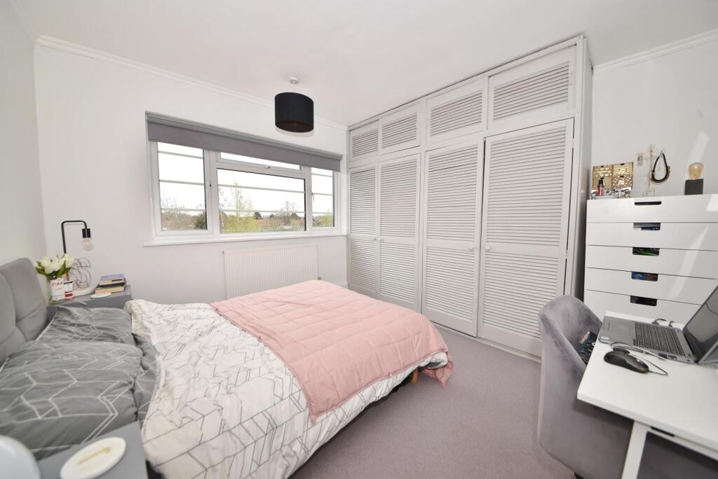 Apartment in Twickenham - View 5
