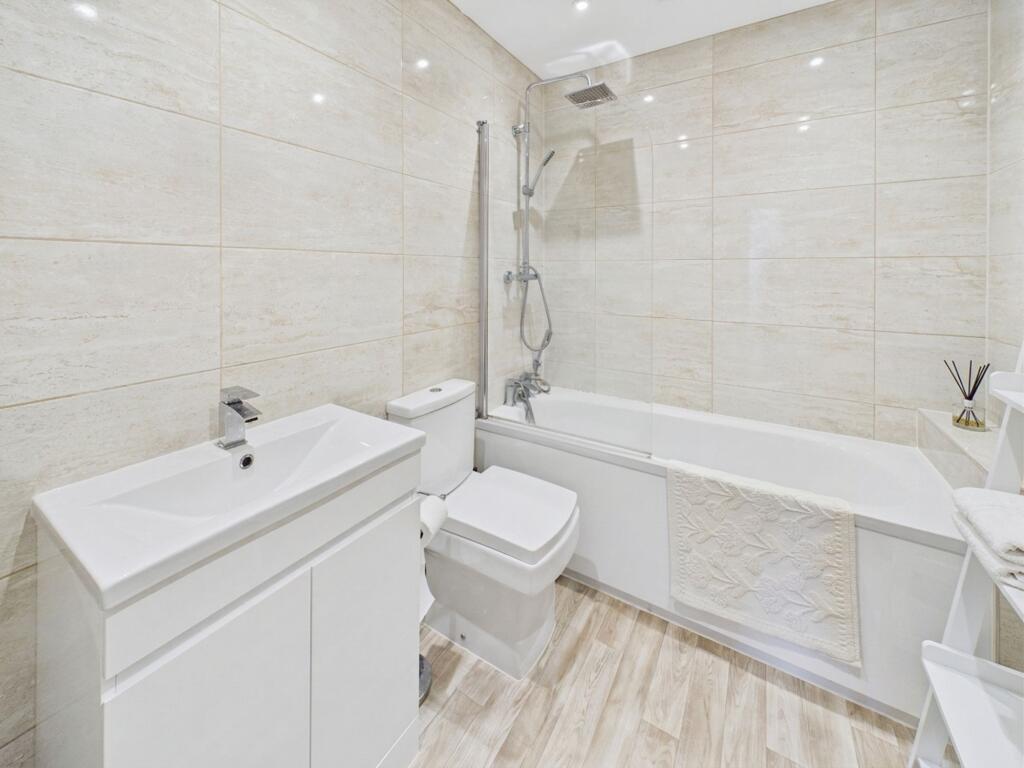 Apartment in Tonbridge - View 4