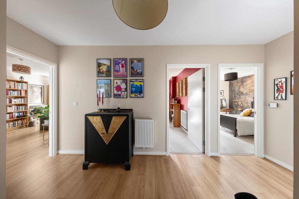 Apartment in London - View 2