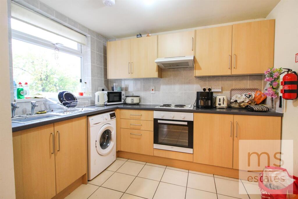 Main image of property: £115pppw Park Road, Lenton, Nottingham