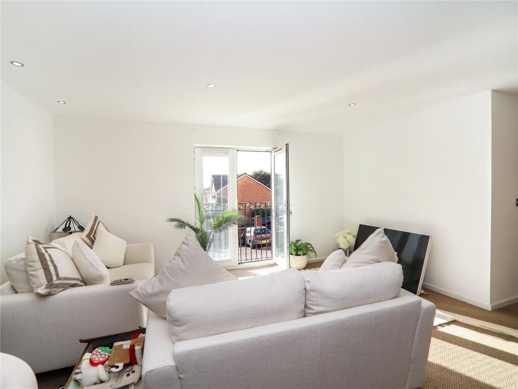 Apartment in Newport, Ringland - View 5