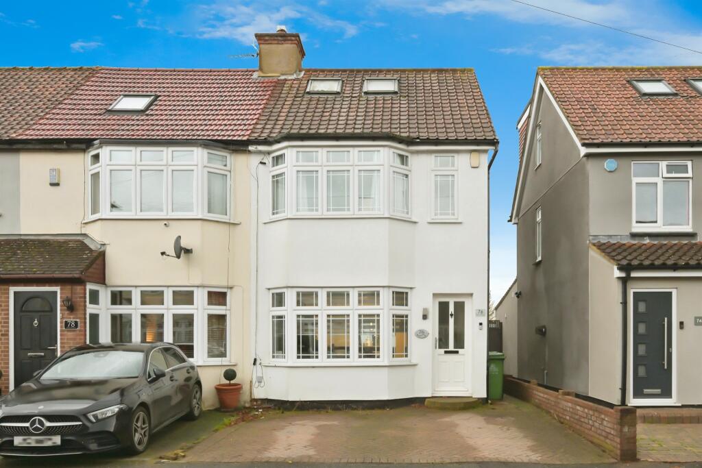 4-bed terraced on River Avenue, Hoddesdon, £485,000