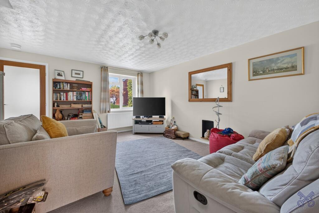 House in Worcester - View 2