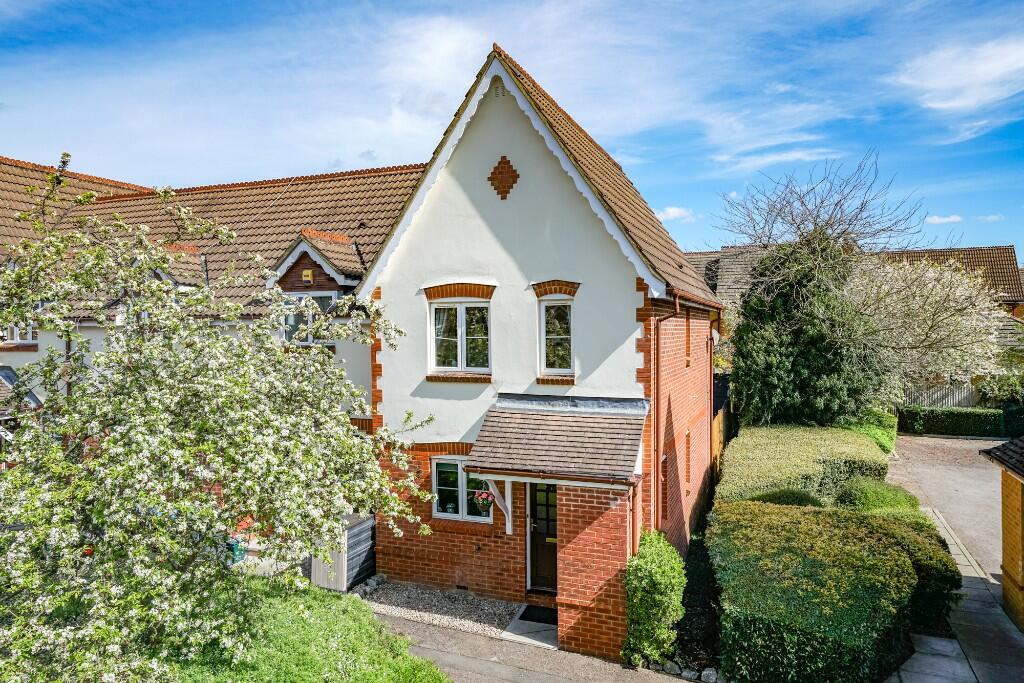 Main image of property: Bencroft Road, Hemel Hempstead, Hertfordshire, HP2 5UX
