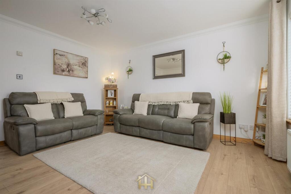 House in Inchture, Moncur - More
