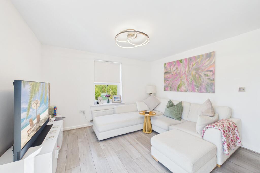 Apartment in Wokingham - View 3