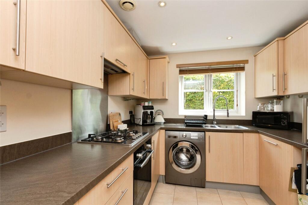 Apartment in Reading - View 4