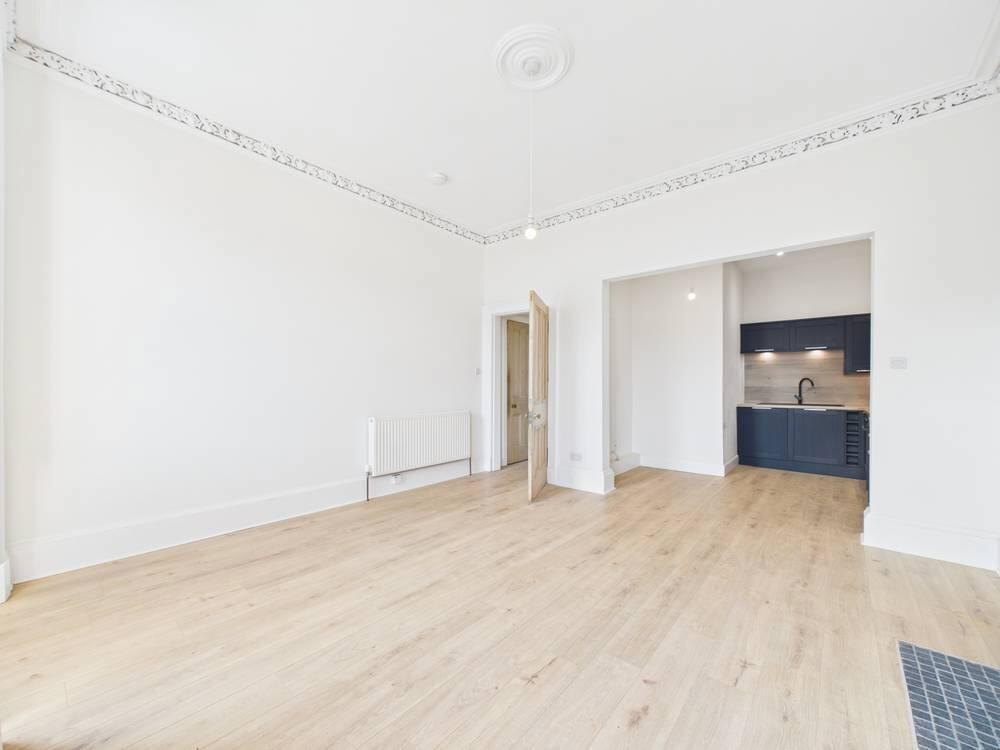 Apartment in Edinburgh - View 6