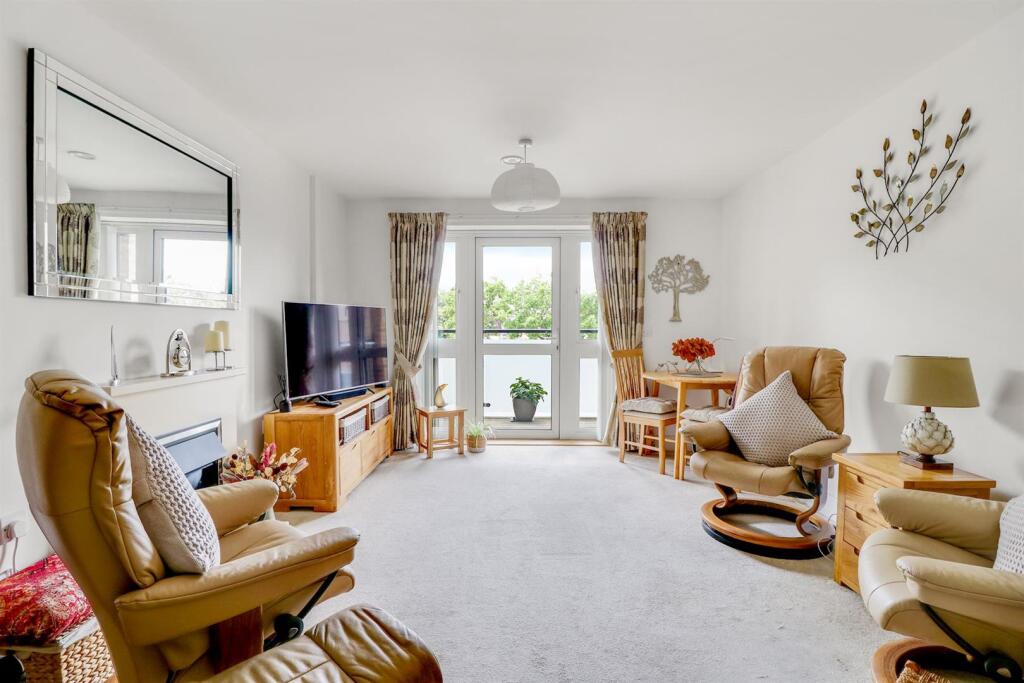 Main image of property: Albion Road, Bexleyheath, DA6 7AX