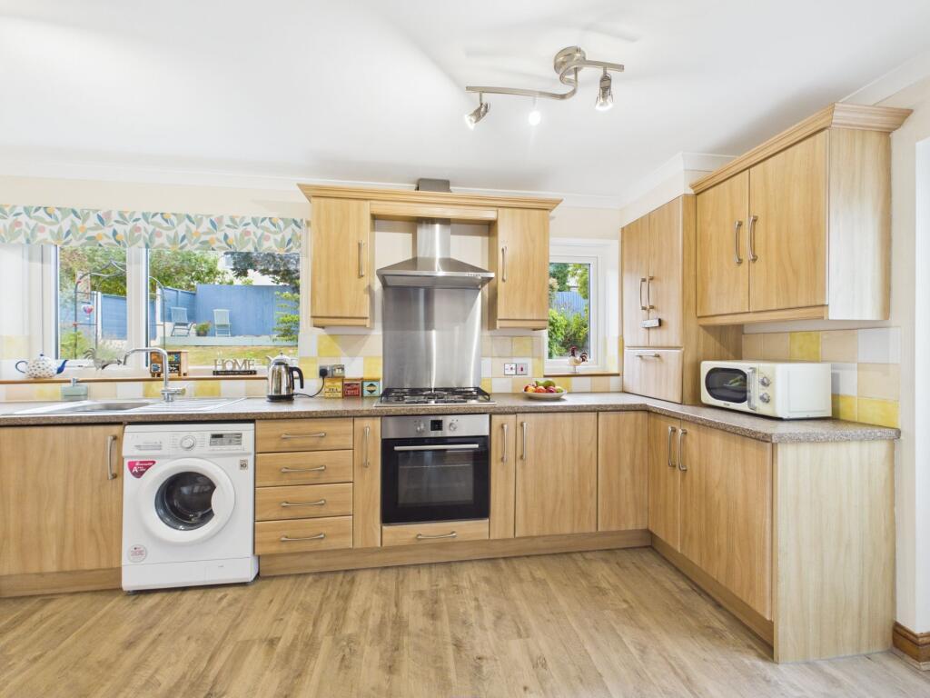 House in Newport, Llanfoist Fawr - More