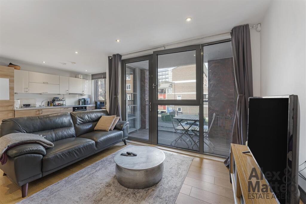 Main image of property: Chamberlain Court, Canada Water, SE16