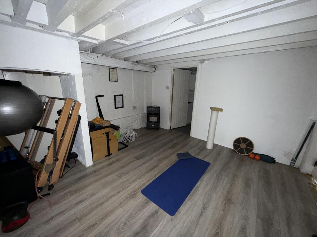 Apartment in Tonbridge - View 5